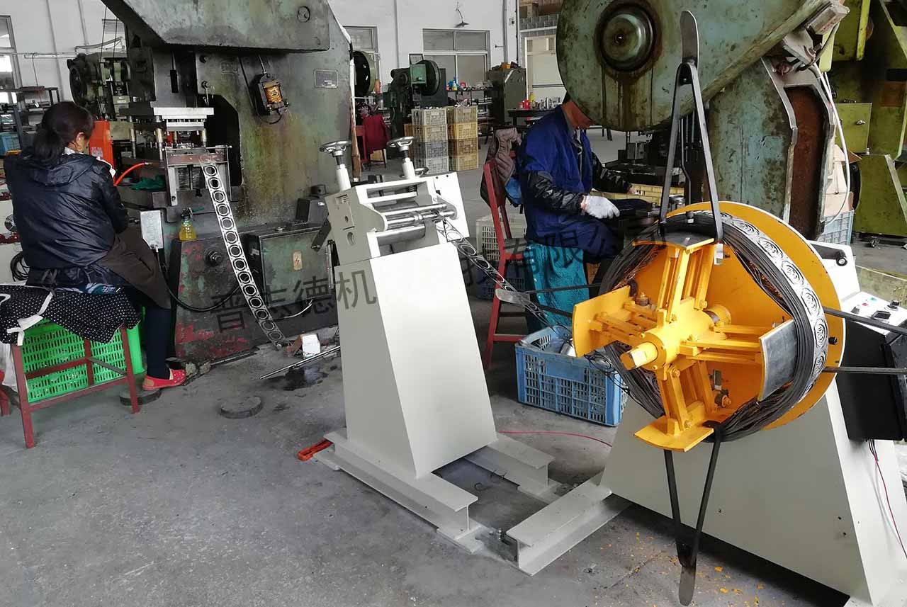 張緊收卷機(jī),張緊收料機(jī) 張緊收卷機(jī),張緊收料機(jī)