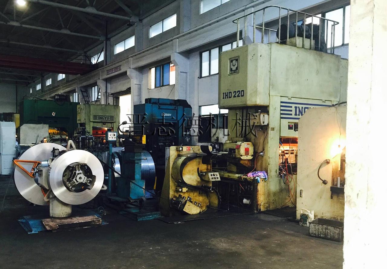 S型高速整平機(jī)使用,齒輪送料機(jī)維護(hù) S型高速整平機(jī)使用,齒輪送料機(jī)維護(hù)