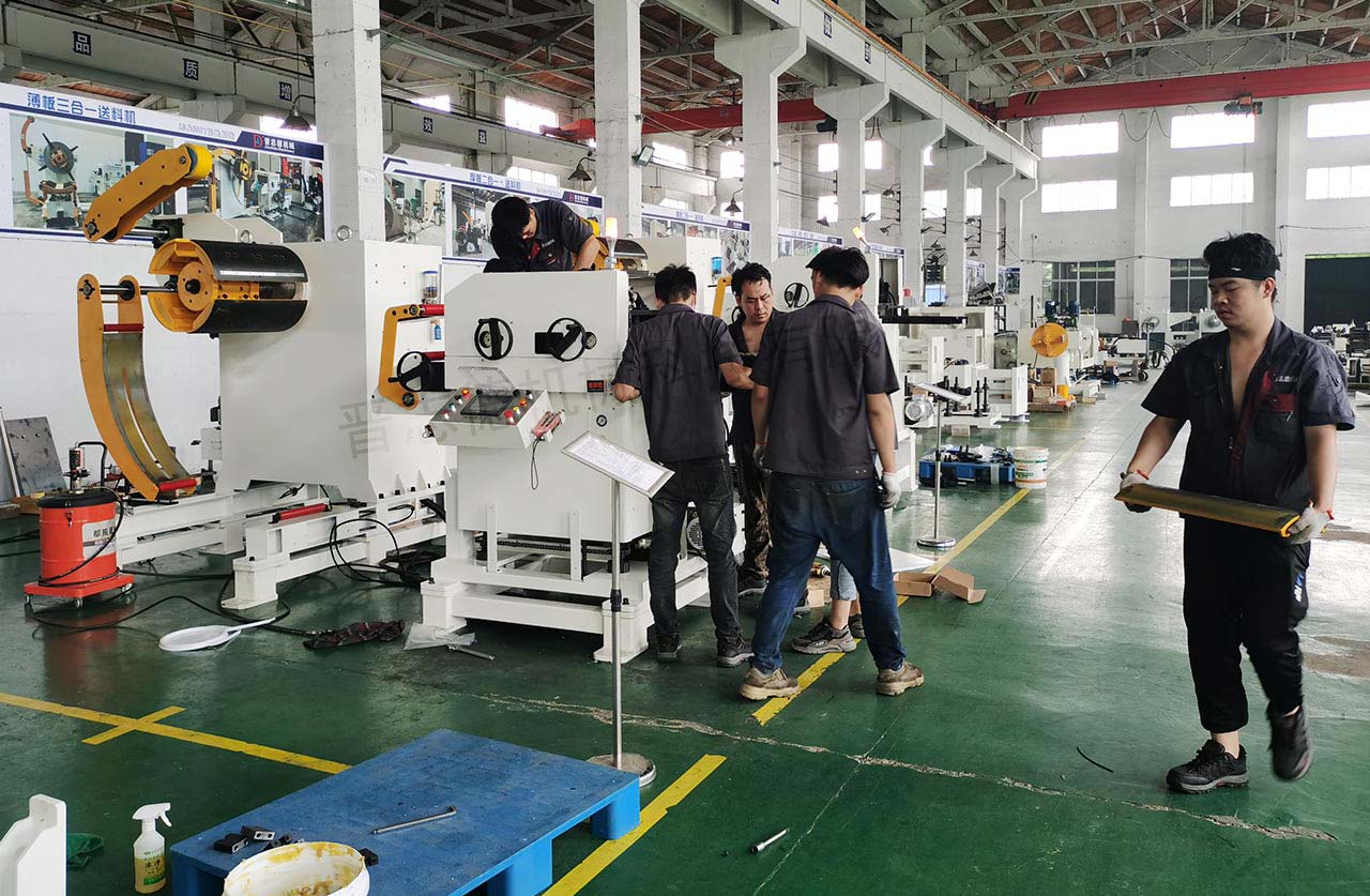 三合一送料機高溫假生產 三合一送料機高溫假生產