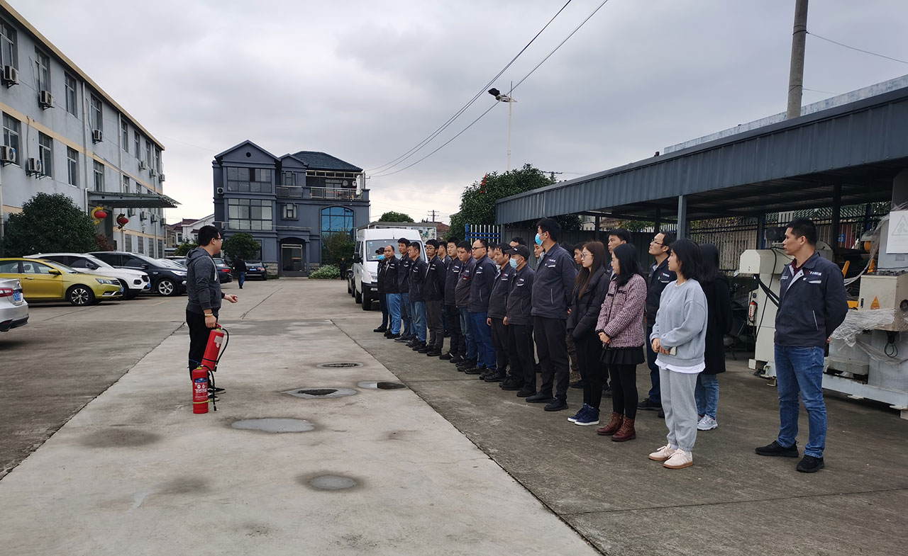 沖床自動化工廠消防演練 沖床自動化工廠消防演練