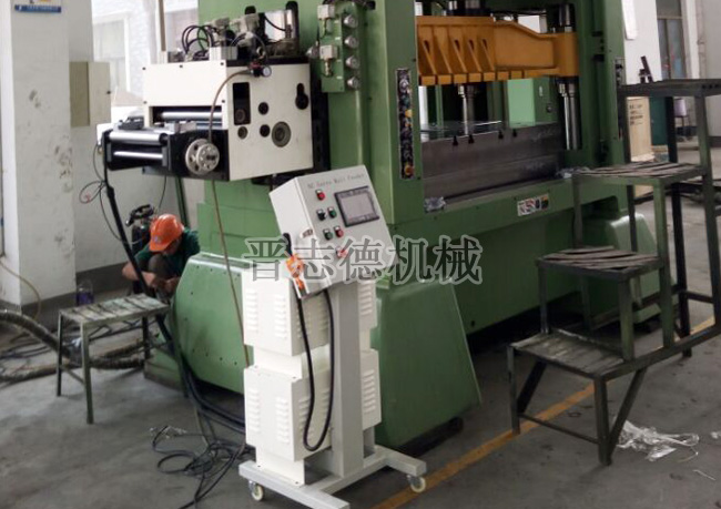 厚板高速NC送料機(jī) 厚板高速NC送料機(jī)