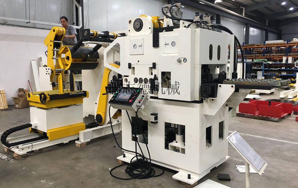 三合一送料機裝配 三合一送料機裝配