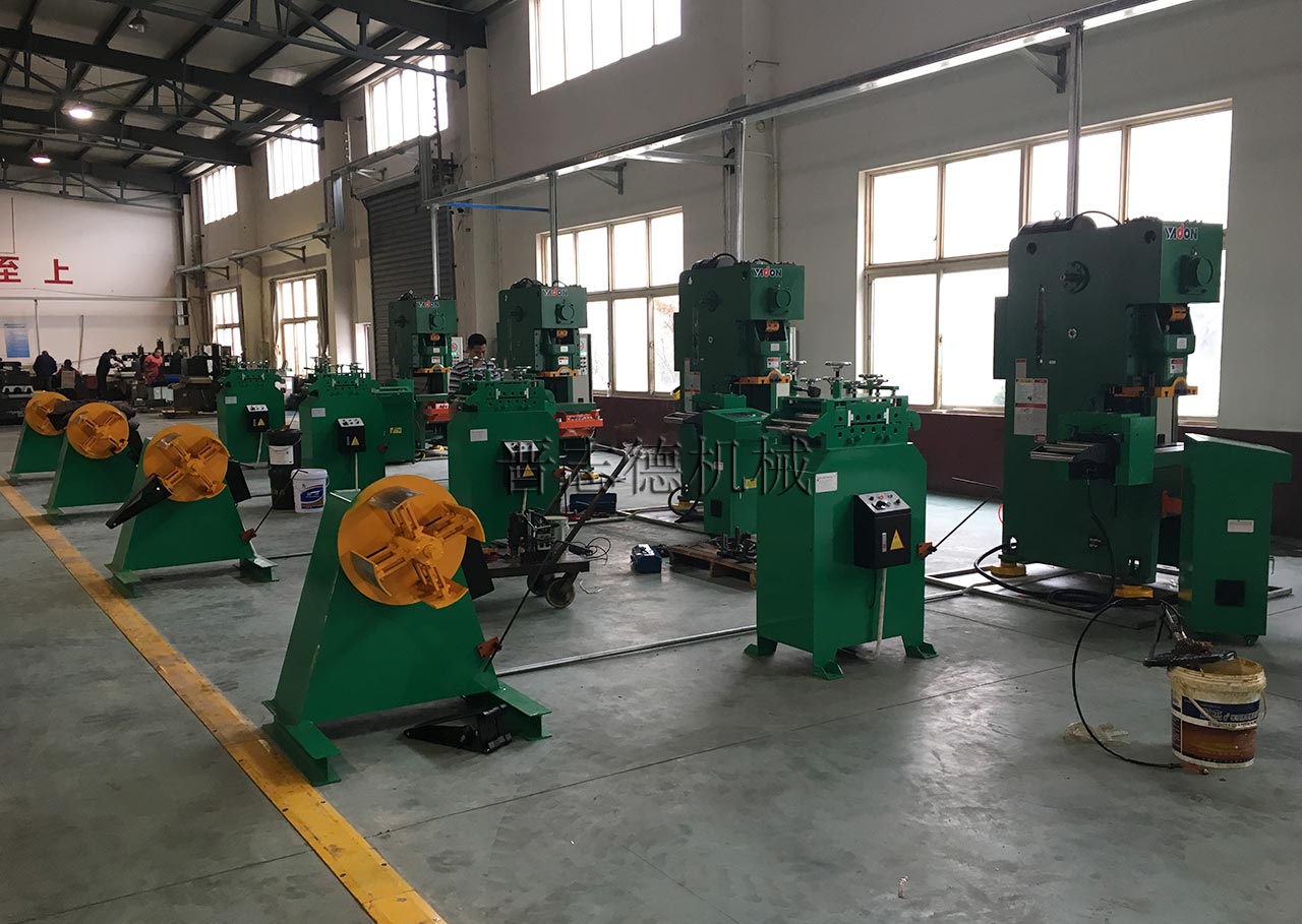 開(kāi)卷整平伺服送料機(jī)生產(chǎn)線調(diào)試 開(kāi)卷整平伺服送料機(jī)生產(chǎn)線調(diào)試