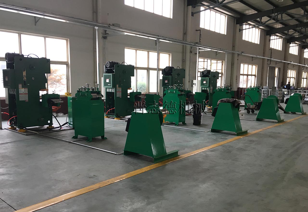 開(kāi)卷整平伺服送料機(jī)生產(chǎn)線使用 開(kāi)卷整平伺服送料機(jī)生產(chǎn)線使用