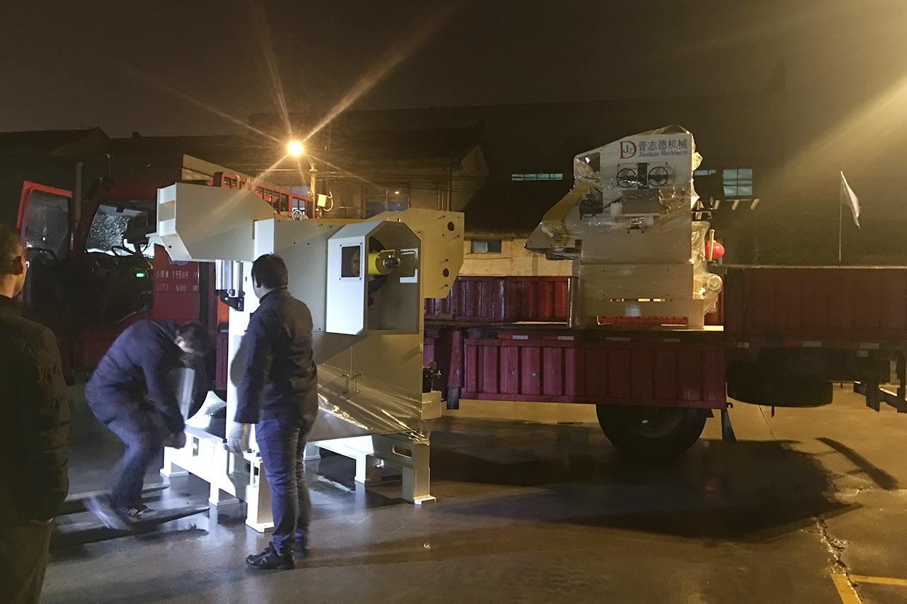 三合一送料機交付東風汽車 三合一送料機交付東風汽車