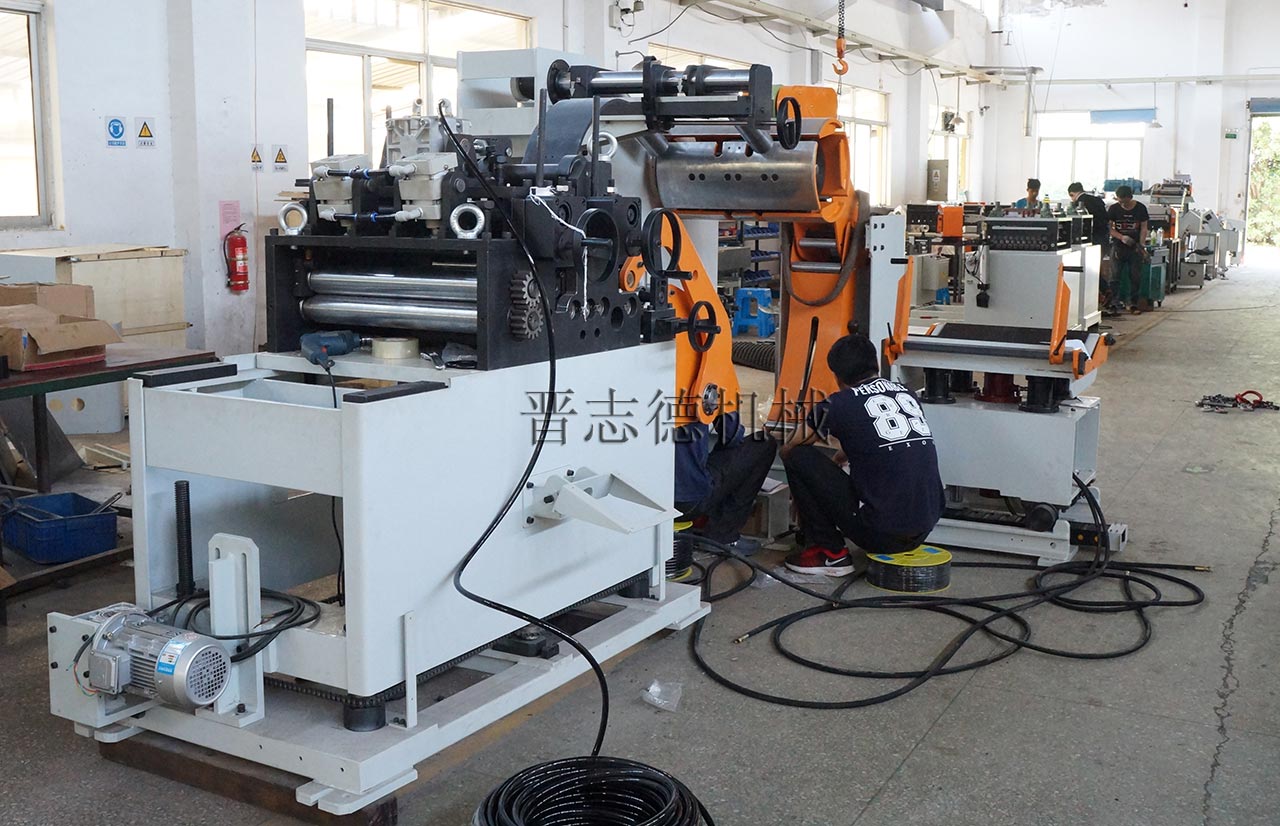 三合一送料機裝配 三合一送料機裝配