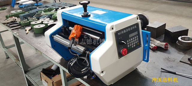 送料機設(shè)備