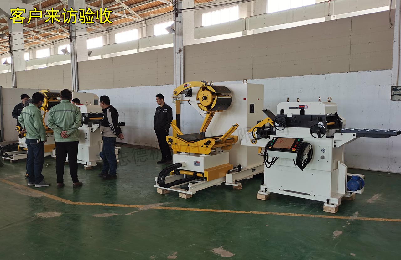 蘇州客戶驗收三合一送料機 蘇州客戶驗收三合一送料機