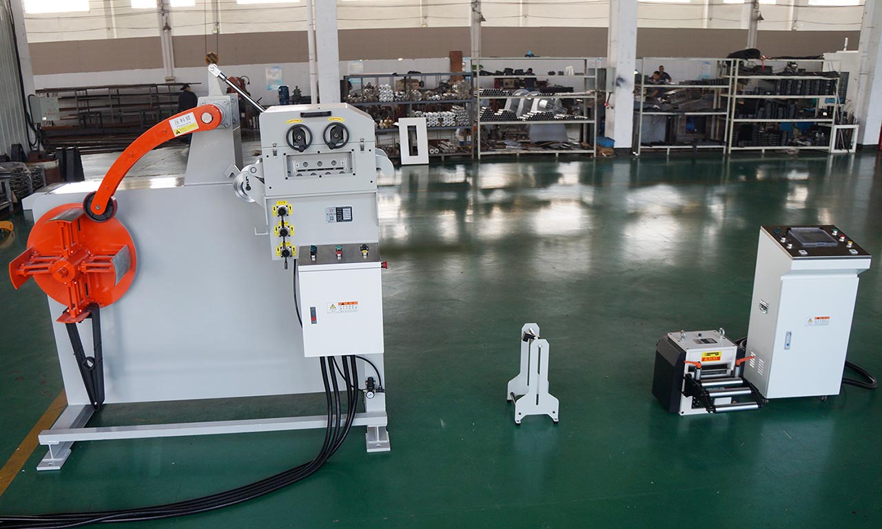 印度數(shù)控送料機 印度數(shù)控送料機