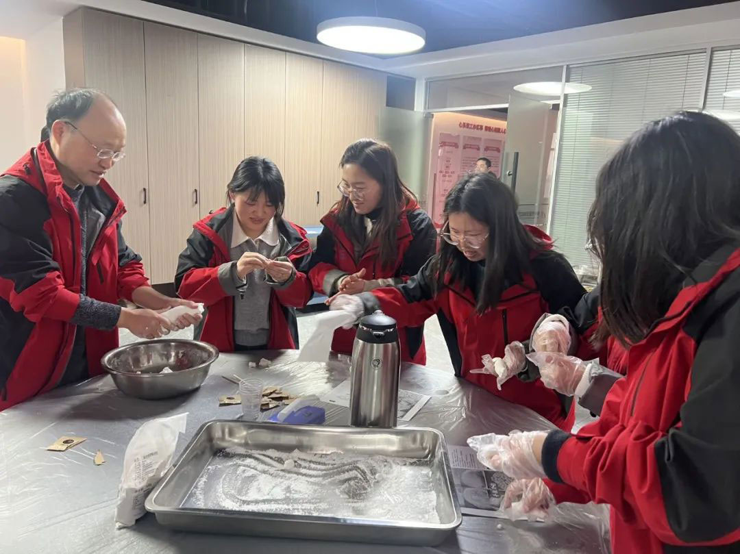 三合一送料機工廠元宵節活動