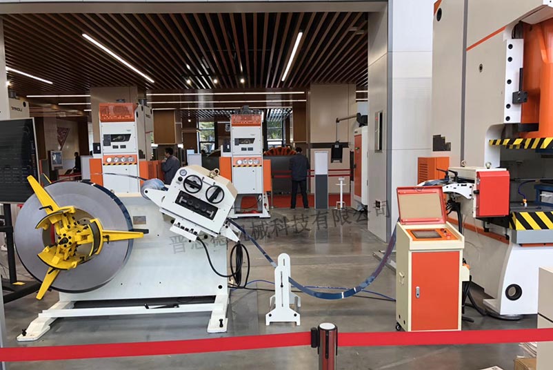 中板二合一精密整平機應用,中板二合一整平機配NC送料機,中板料架兼整平機配NC送料機 中板二合一精密整平機應用,中板二合一整平機配NC送料機,中板料架兼整平機配NC送料機